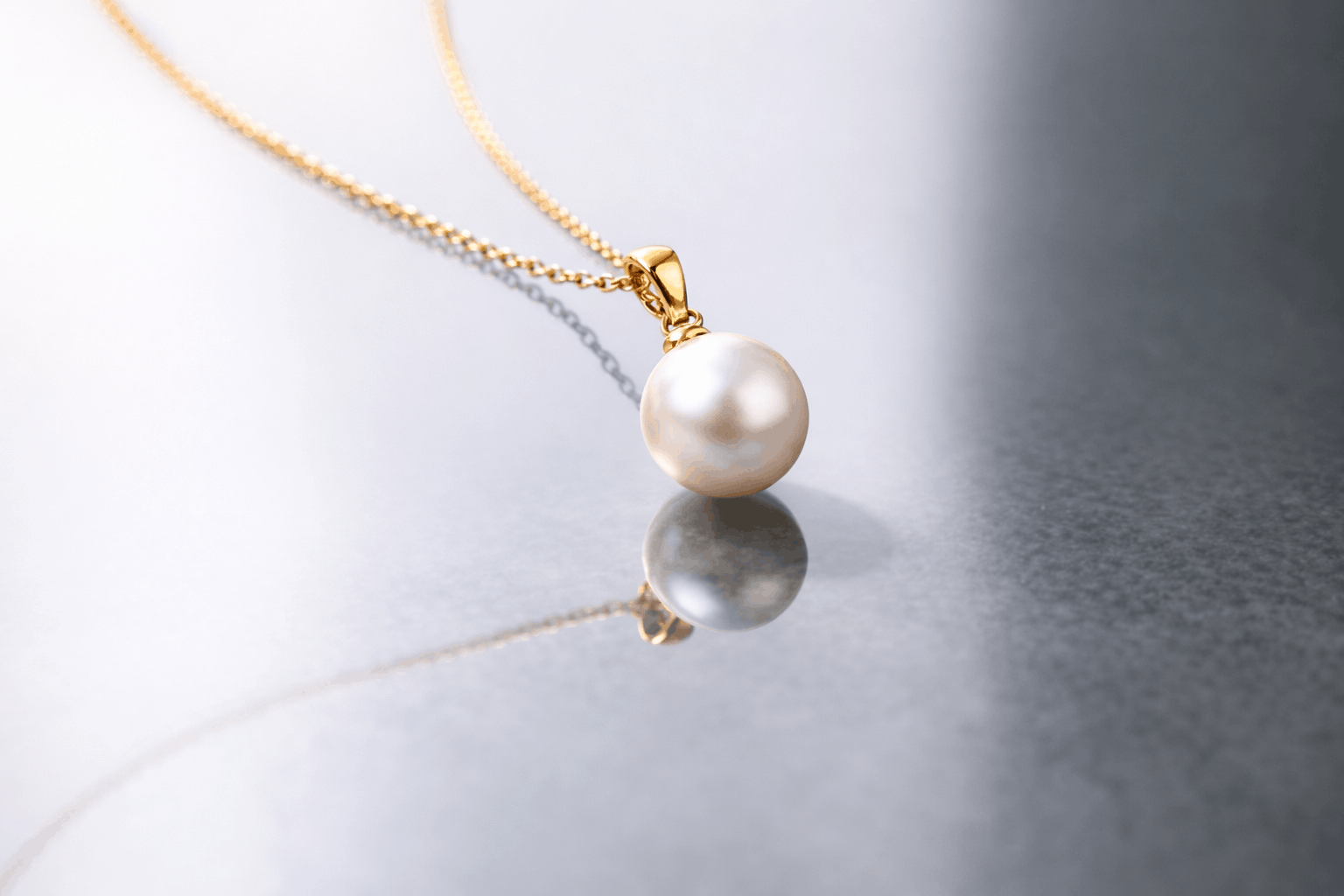 pearlsonly-blog-127-image-5-pearl - Pendente de Pérola em Corrente de Ouro - Joias de Pérolas - pearlsonly